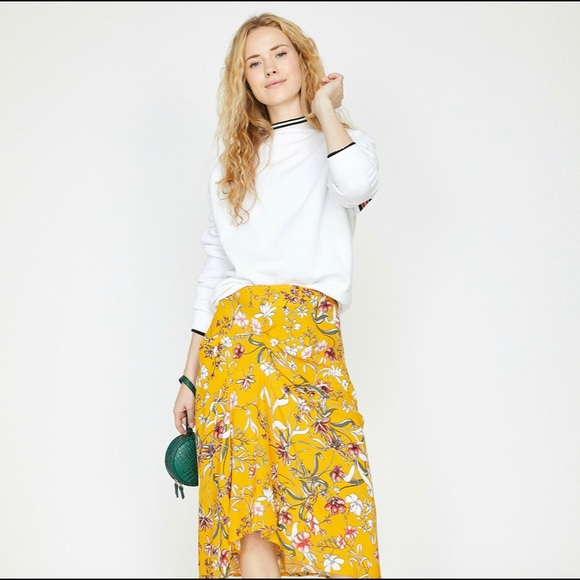 NWT SEXY FRONT HEM RUFFLE❤️OPEN FRONT - Picture 7 of 12